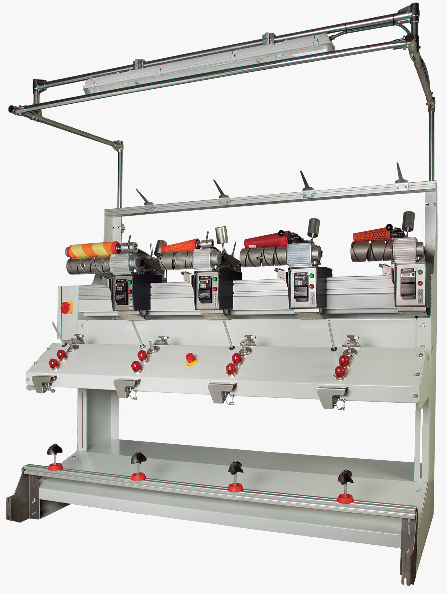 Yarn winder for cones and cylindrical bobbins