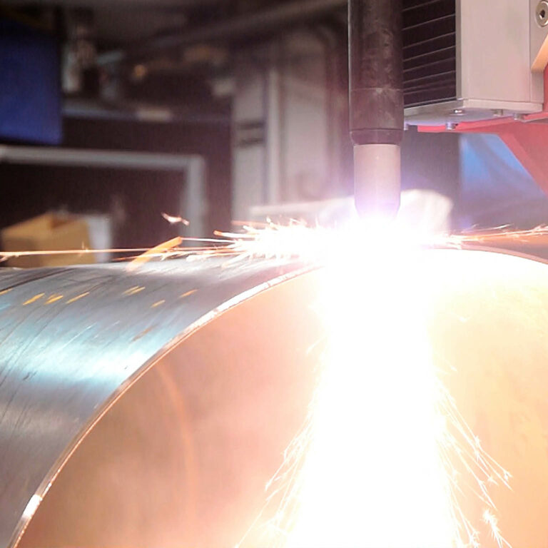 The TubCut MP is a plasma cutting machine for large tubes. - Maquinaria desarrollada por Motocono