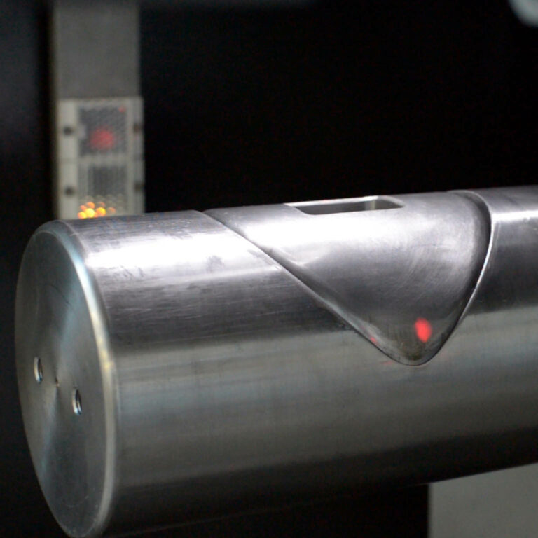 Ideal machine for "T" forming as it allows the client to certify that the tube does not have any leaks.